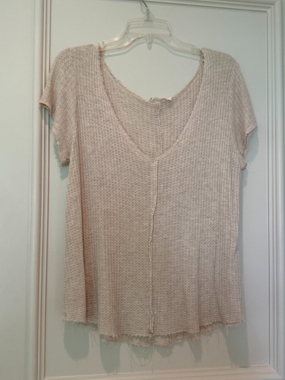 American Threads Short Sleeve V-Neck Top